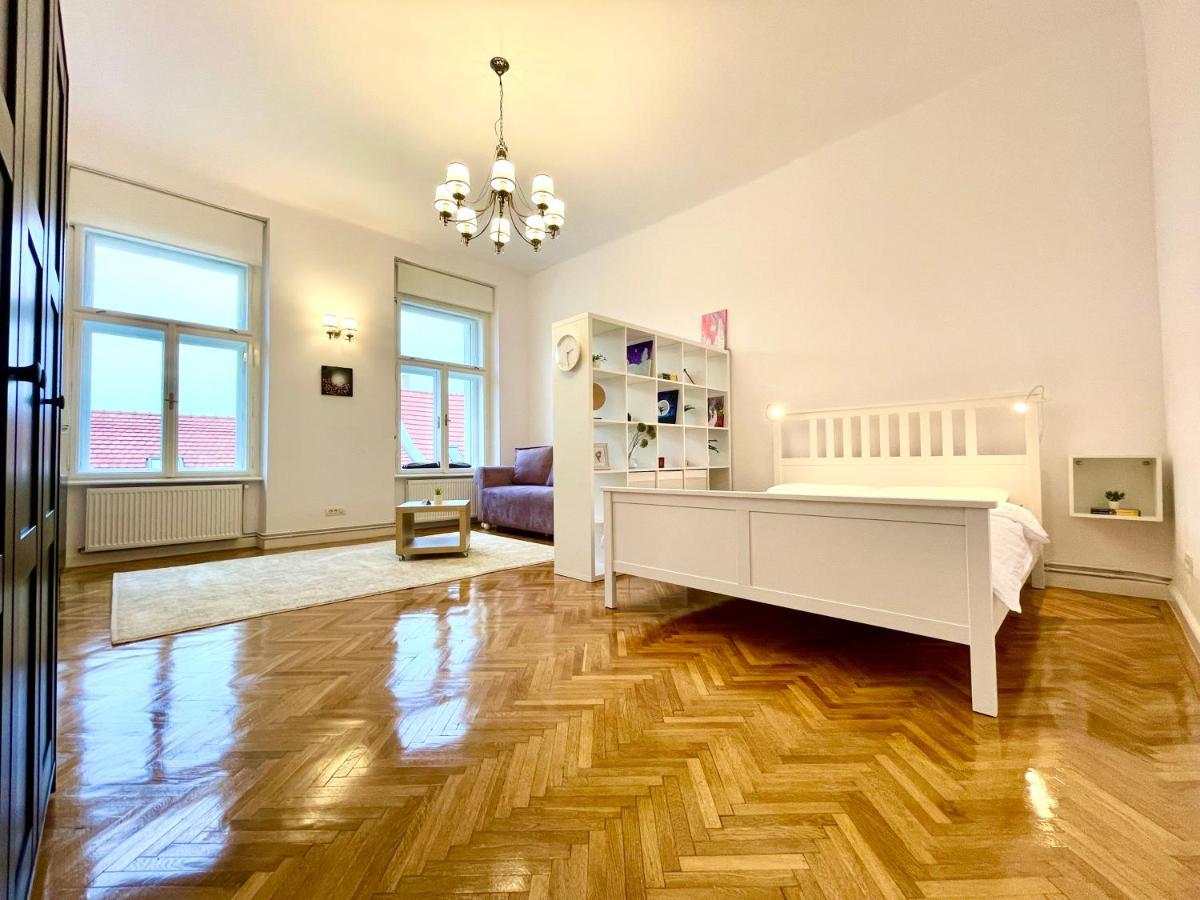 Grandeur Apartman Temesvár Kültér fotó